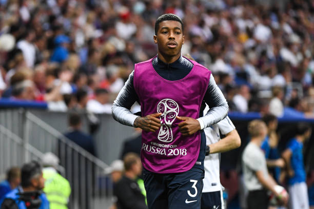 竞争激烈的 竞争激烈的