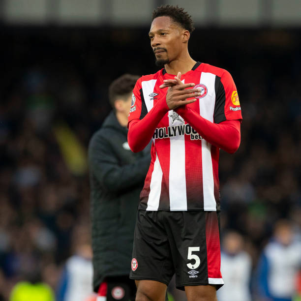 同时面对公 同时面对公